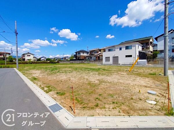現地写真更新！現地の説明はもちろん、モデルハウスご見学も可能！同社施工物件をご見学していただきますので、実際に使用される設備やお家の雰囲気などをご確認ください