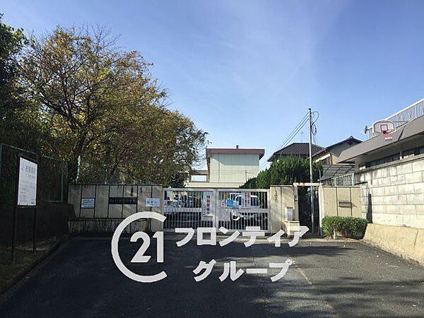 奈良市立京西中学校 徒歩4分。 260m