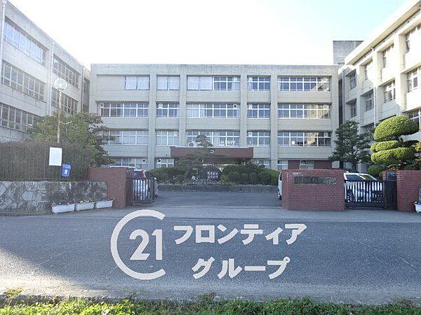 橿原市立橿原中学校 徒歩15分。 1160m