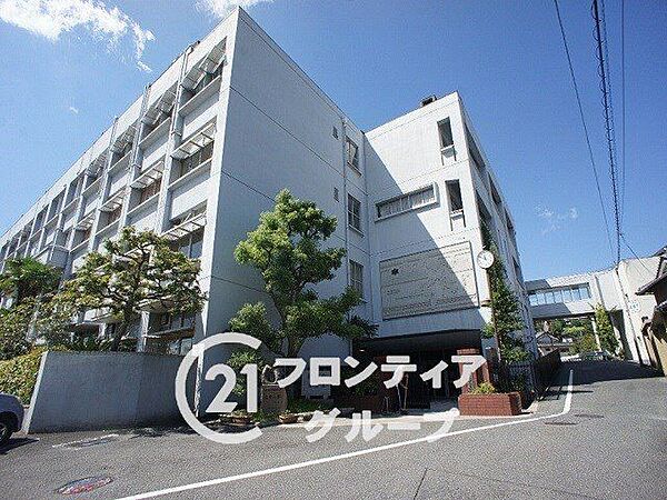 三郷町立三郷中学校 徒歩16分。 1270m