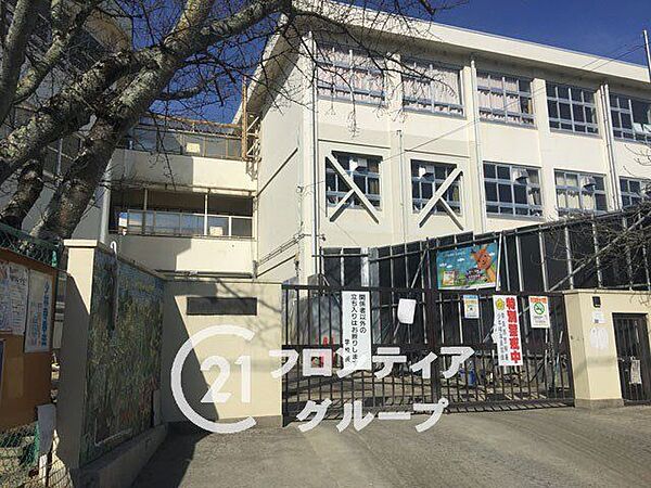 奈良市立あやめ池小学校 徒歩10分。 770m