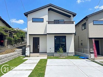 外観:シンプルながらも存在感のある外観で、住む人を魅了し、日常に特別な時間をもたらす新築戸建てです 外観:シンプルながらも存在感のある外観で、住む人を魅了し、日常に特別な時間をもたらす新築戸建てです