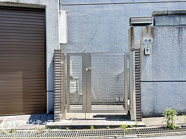 機能的な玄関で、毎日の生活がより便利に感じられます