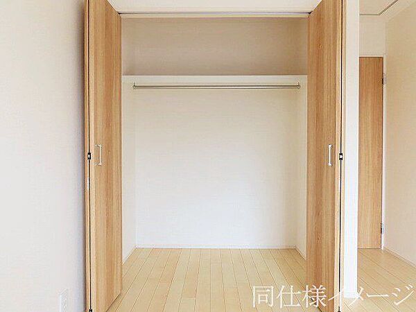 ＼同仕様写真／充実した収納スペースなので、お子様が大きくなって、荷物が増えてもたっぷり収納しておけますね