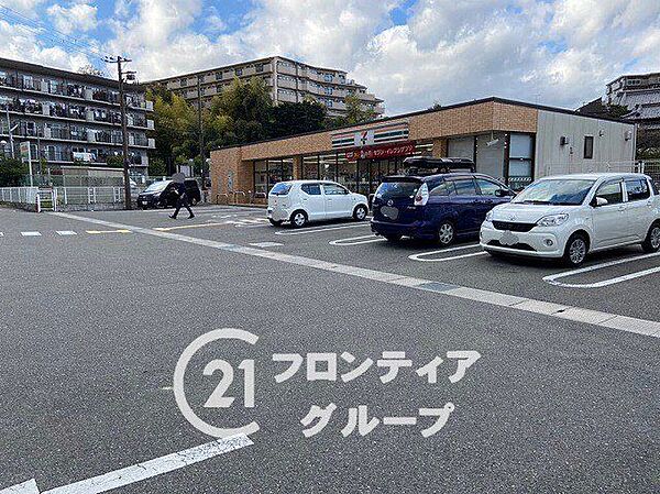 セブンイレブン奈良あやめ池南6丁目店 徒歩18分。 1420m