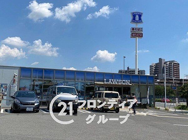 ローソン京田辺山手西店 徒歩10分。 740m