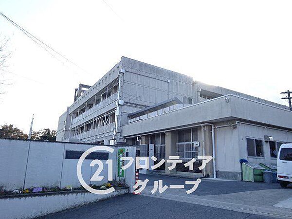 広陵町立広陵西小学校 徒歩15分。 1200m