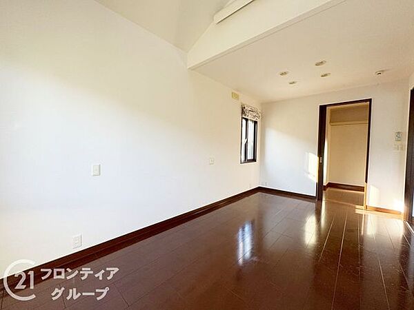 住まい探しで後悔しないためのポイントをスタッフがお伝えします。検討中の方もそうでない方も、まずは一度お話を聞かせてください