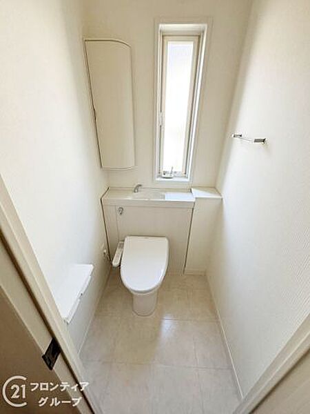 はじめてのマイホーム購入は、わからないことだらけで当然です。資金計画から物件選びまで、順を追ってスタッフが一緒に考えていきます