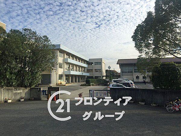 生駒市立真弓小学校 徒歩6分。 480m