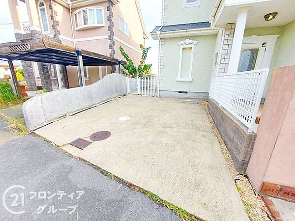 写真だけではわからない採光・広さ・周辺環境の実感は、実際に足を運んでみることが一番です。ご見学はいつでもご予約いただけます