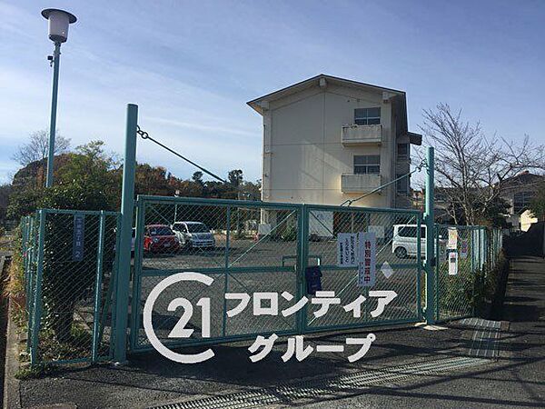 奈良市立伏見南小学校 徒歩19分。 1470m