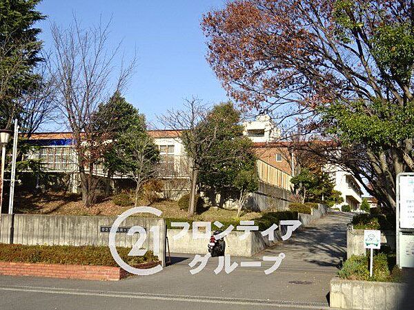 香芝市立真美ケ丘東小学校 徒歩8分。 640m
