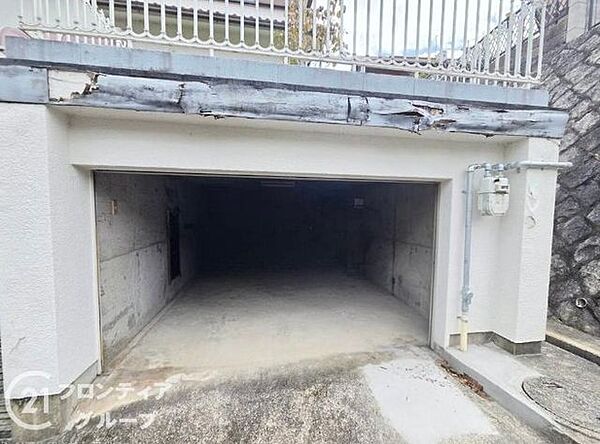 写真だけではわからない採光・広さ・周辺環境の実感は、実際に足を運んでみることが一番です。ご見学はいつでもご予約いただけます