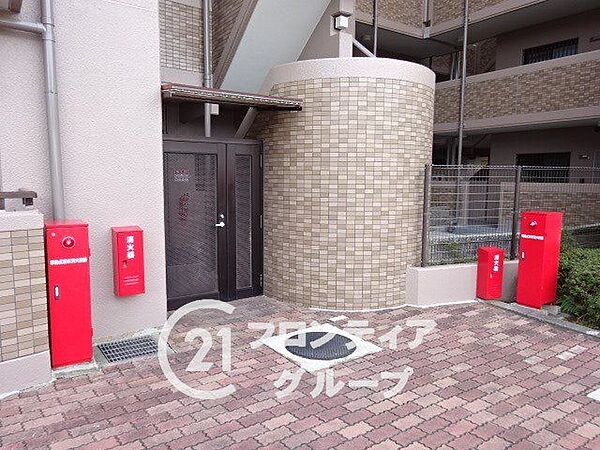 住まい選びは、価格や立地だけでなく、将来の暮らし方まで含めて考えることが大切です。今の段階で気になっていることを、まずスタッフに話してみてください