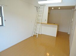 ハイバレーノルド 2階1LDKのリビング/ダイニング