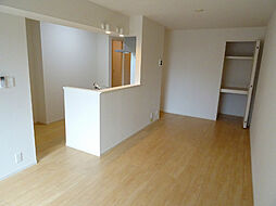 パインルーツIII 1階1LDKのリビング/ダイニング