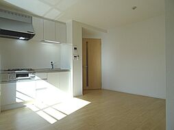 フォレ・リヴィエール 1階2LDKのリビング/ダイニング