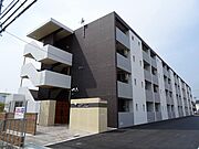 高槻市駅よりバス13分 徒歩6分 1階 築8年2ヶ月の賃貸物件