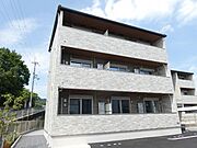 高槻市駅より徒歩19分 新築 3階建の賃貸物件