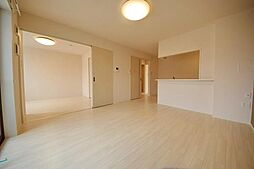 ウインズＢ 2階2LDKのリビング/ダイニング