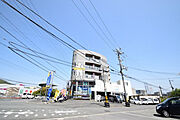 高槻市駅より徒歩27分 4階 築31年の賃貸物件