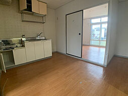 高井ハイツ　C棟 203 2階2LDKのリビング/ダイニング