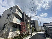 高槻市駅より徒歩23分 築5年7ヶ月 3階建の賃貸物件