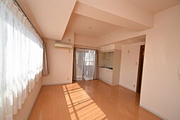 ラメゾン甲燿 301 3階ワンルームのリビング/ダイニング