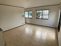 黒川レジデンス 102 1階2LDKのリビング/ダイニング