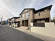 総持寺駅より徒歩18分 築11年1ヶ月 2階建の賃貸物件