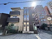 茨木駅より徒歩6分 築11年 3階建の賃貸物件