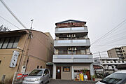 富田駅より徒歩2分 2階 築32年7ヶ月の賃貸物件