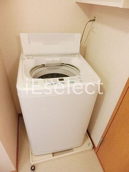 画像18:洗濯機もございます