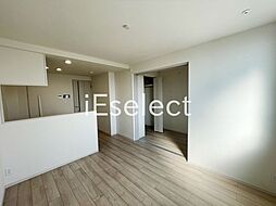 KEIAI RESIDENCE 勝田台 1階1LDKのリビング/ダイニング