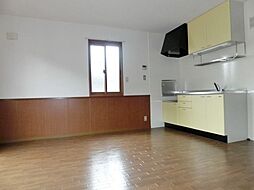 ピュア調 1階2LDKのリビング/ダイニング