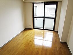 東急田園都市線 二子新地駅 徒歩12分の賃貸マンション 3階1Kのリビング/ダイニング