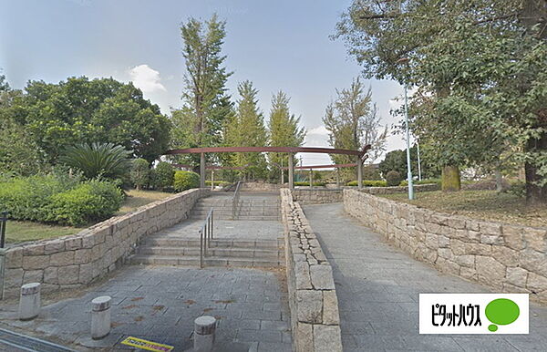 画像29:公園「太子橋中公園まで1307m」