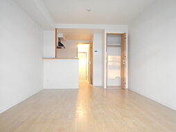 パーラム守口 8階ワンルームのリビング/ダイニング