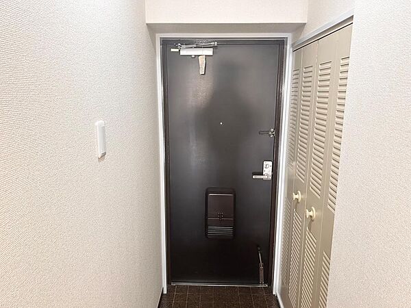 玄関を拡大表示
