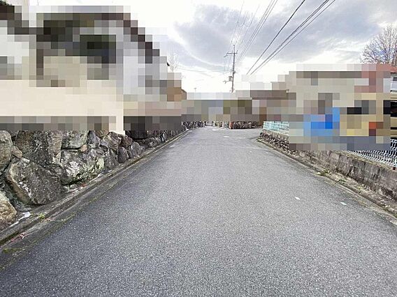 前面道路公道道...