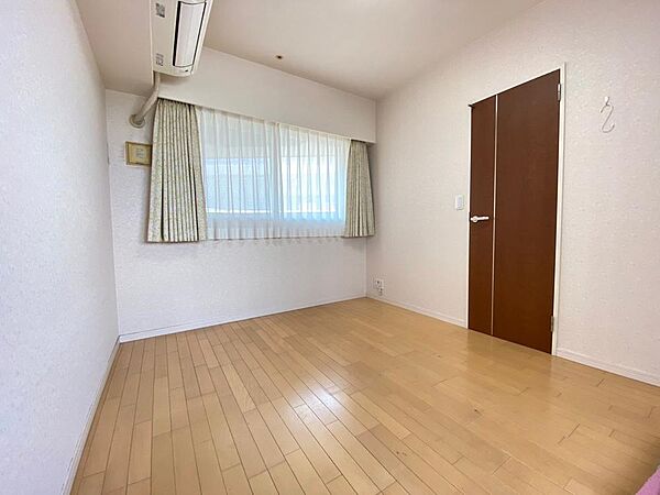 洋室約6.0帖2020年4月壁、天井クロス張替