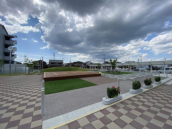 結崎駅前綺麗に整備されています！