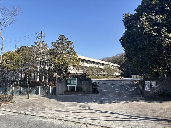 生駒市立上中学校（1658m）
