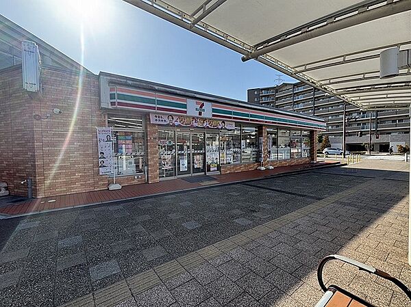 セブンイレブン 生駒白庭台駅前店（1682m）