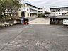 その他：生駒市立真弓小学校まで100m　徒歩2分。