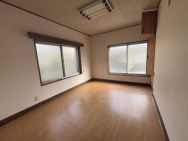 2階には4部屋の居室があります