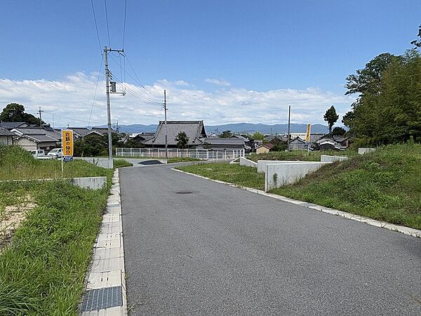 前面道路は幅員6m以上あります