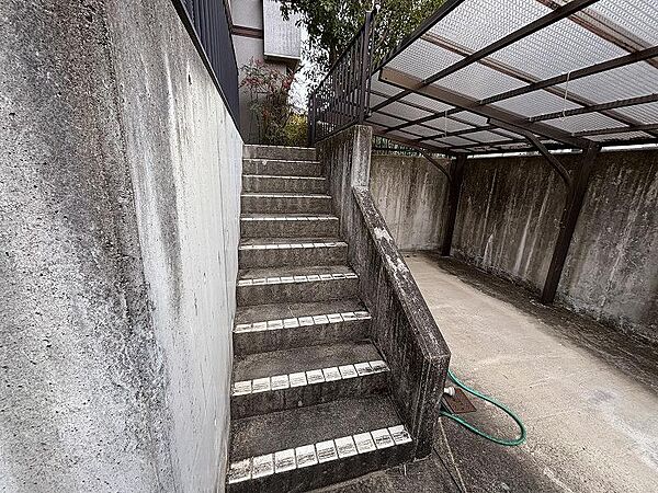 近鉄大阪線「大和朝倉」駅まで徒歩約16分現況空家につき、即時の引渡しが対応可能です。　　　　