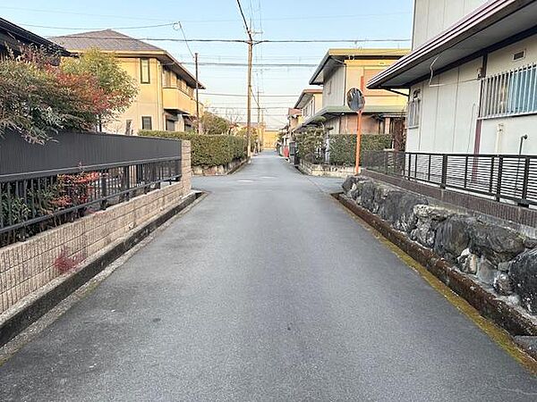 南（幅員 約5m/公道/接面 約11.2m）東（幅員 約5m/公道/接面 約13m）